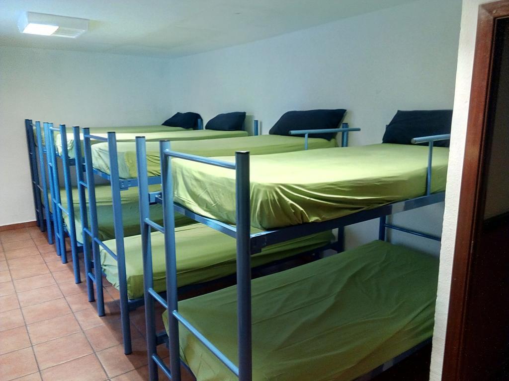 Albergue De Canfranc Estacion Δωμάτιο φωτογραφία