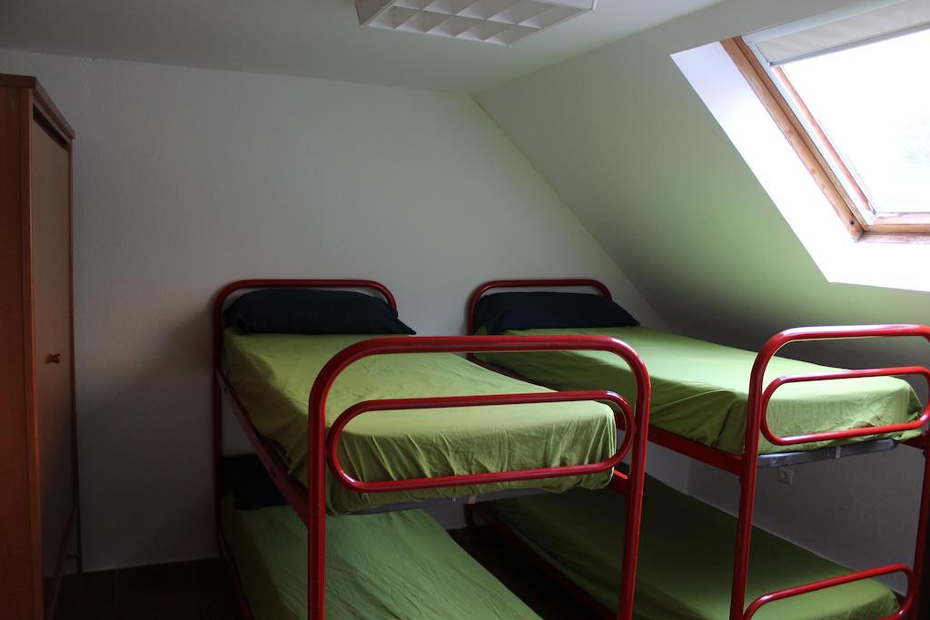 Albergue De Canfranc Estacion Δωμάτιο φωτογραφία