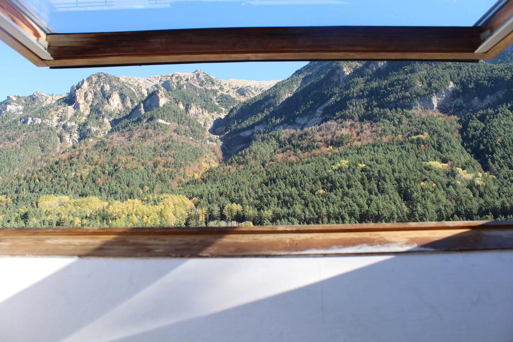 Albergue De Canfranc Estacion Δωμάτιο φωτογραφία