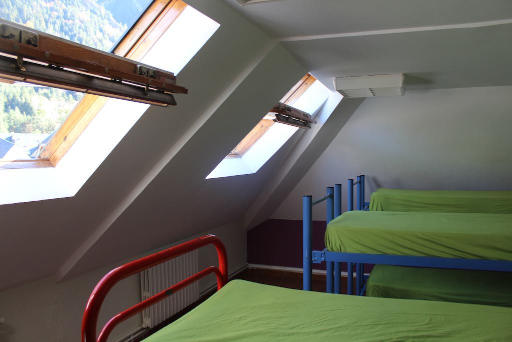 Albergue De Canfranc Estacion Δωμάτιο φωτογραφία